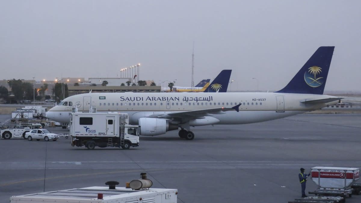 Rebelii Houthi au atacat Aeroportul King Khalid din Riad cu 12 morți și 309 răniți