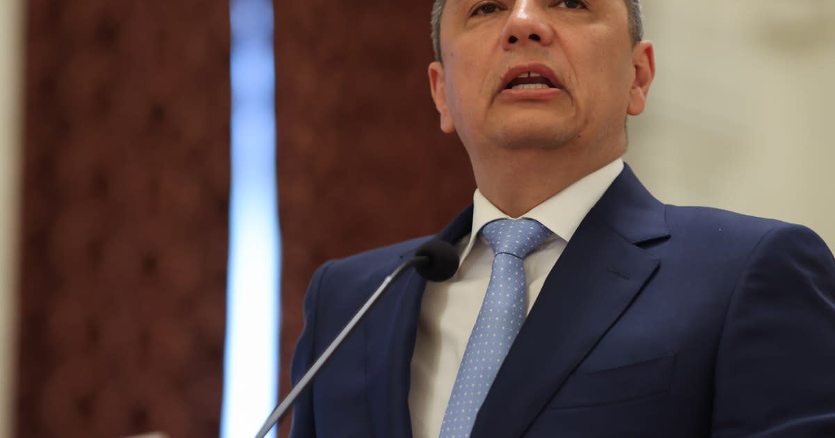 Sorin Grindeanu și Ilie Bolojan la o conferință de presă