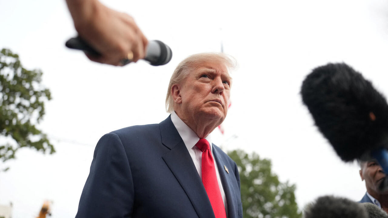 Donald Trump cere un nou președinte în Ucraina pentru a încheia pacea cu Rusia