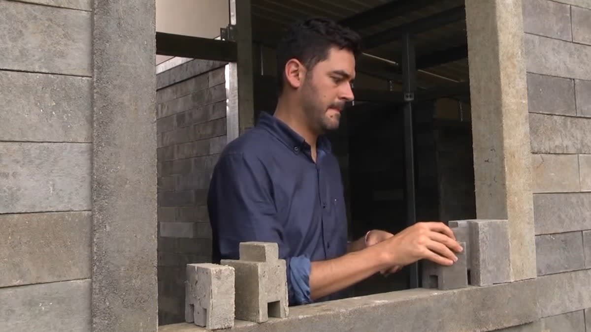 Compania columbiană Conceptos Plásticos construiește case în cinci zile din plastic reciclat