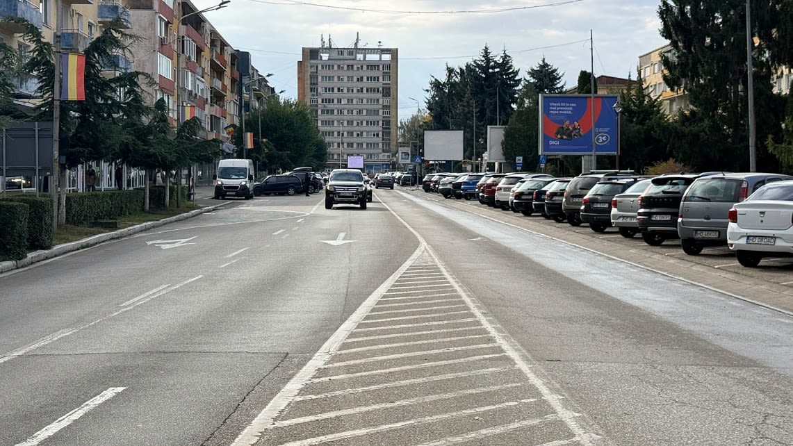 Primăria Deva reprogramă lucrările de trasare a parcărilor pe mai multe bulevarde
