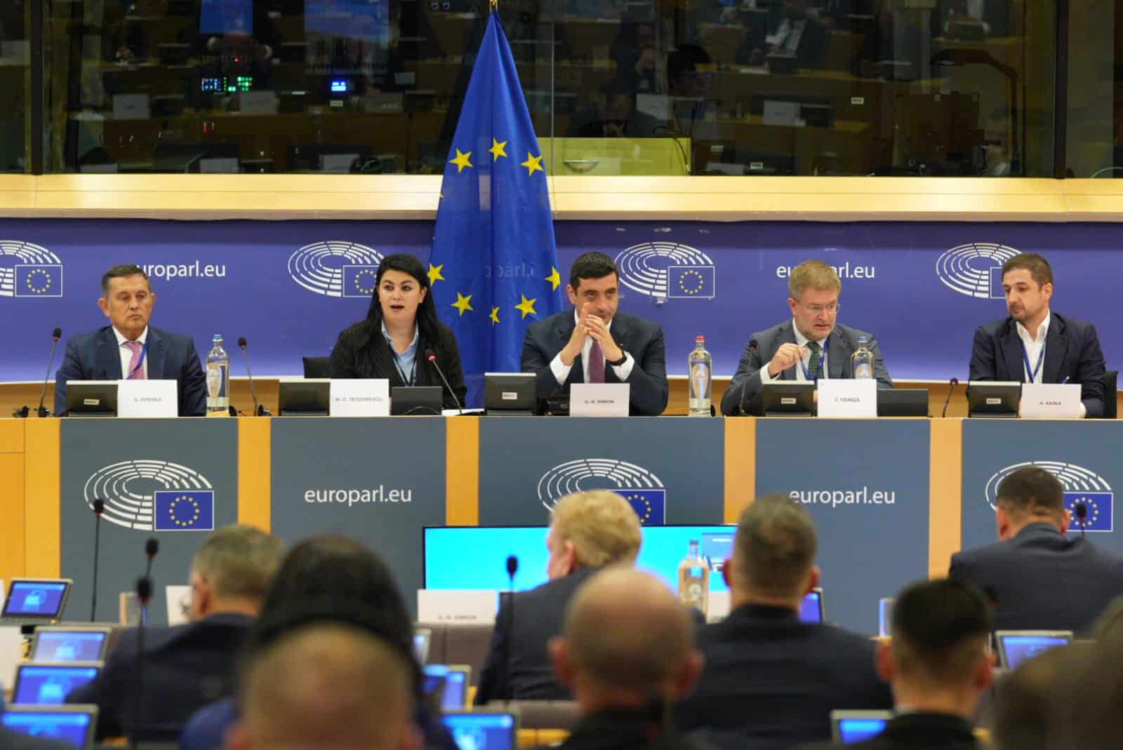 AUR a organizat la Bruxelles dezbaterea despre alegerile anticipate în Parlamentul European