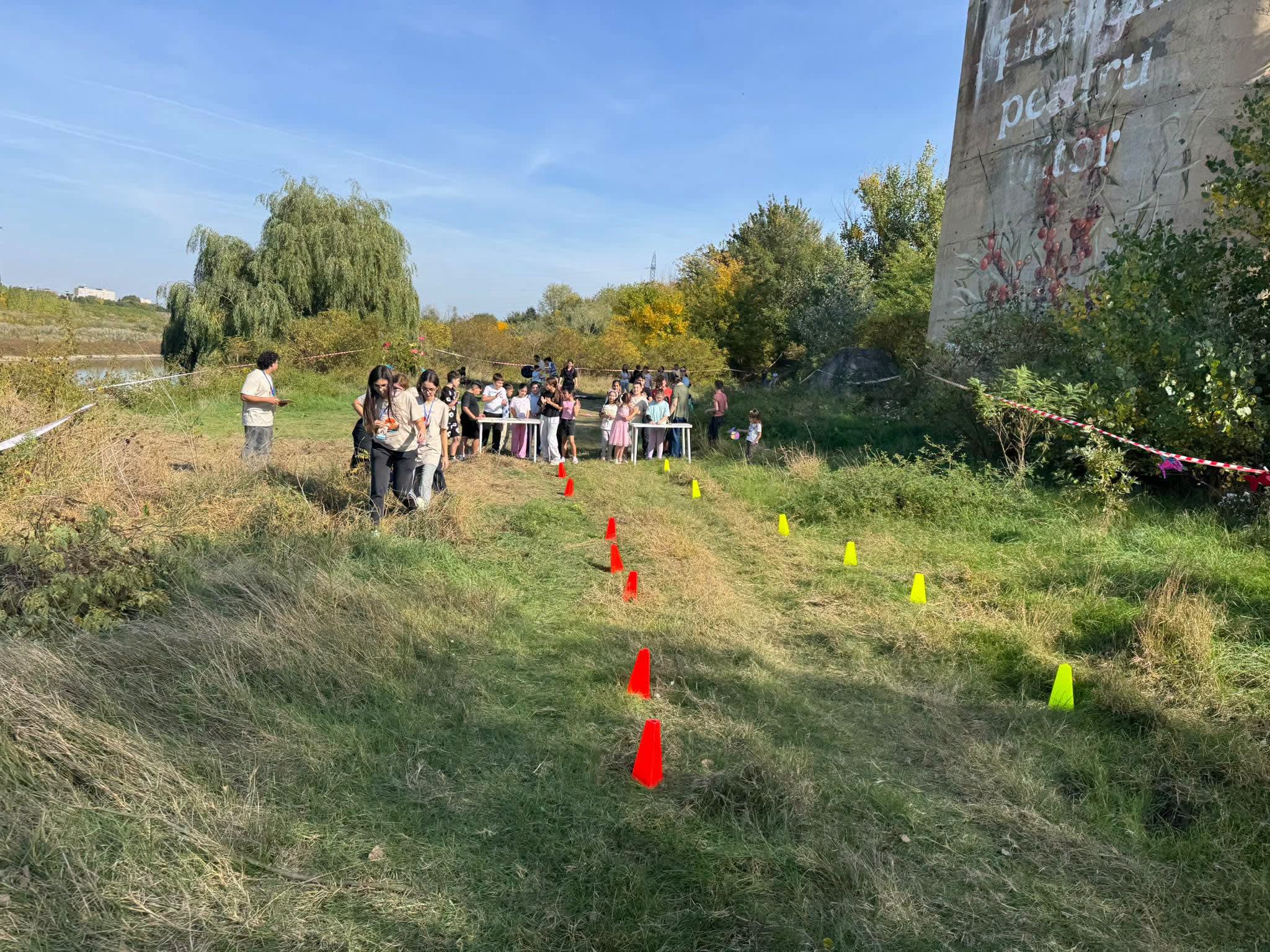 Peste 100 de participanți au luat parte la evenimentul „Insula fără plastic” din Giurgiu