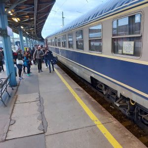 trenuri feroviare în gară, modificări program