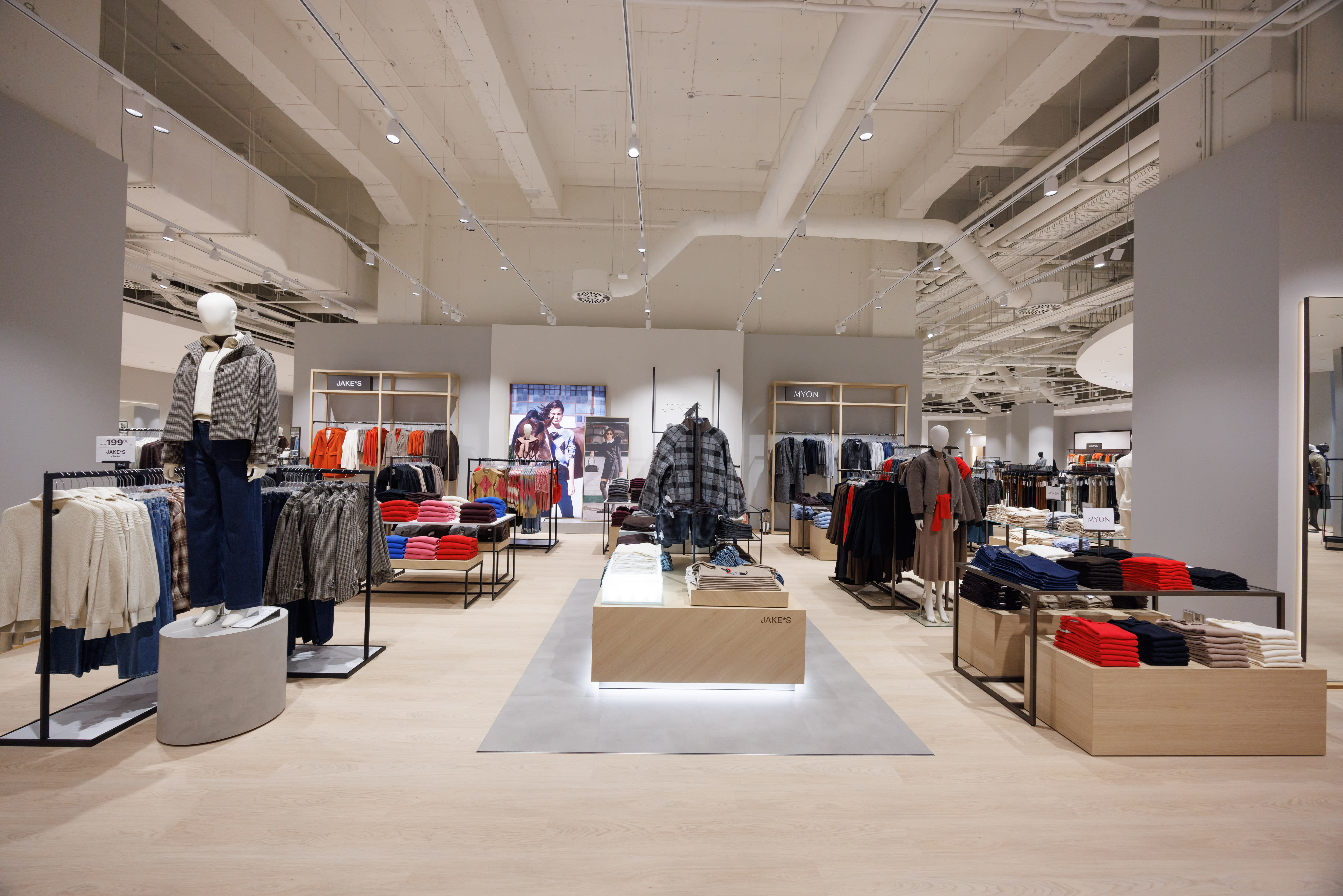 P&C Opening Ploiesti Store (03)