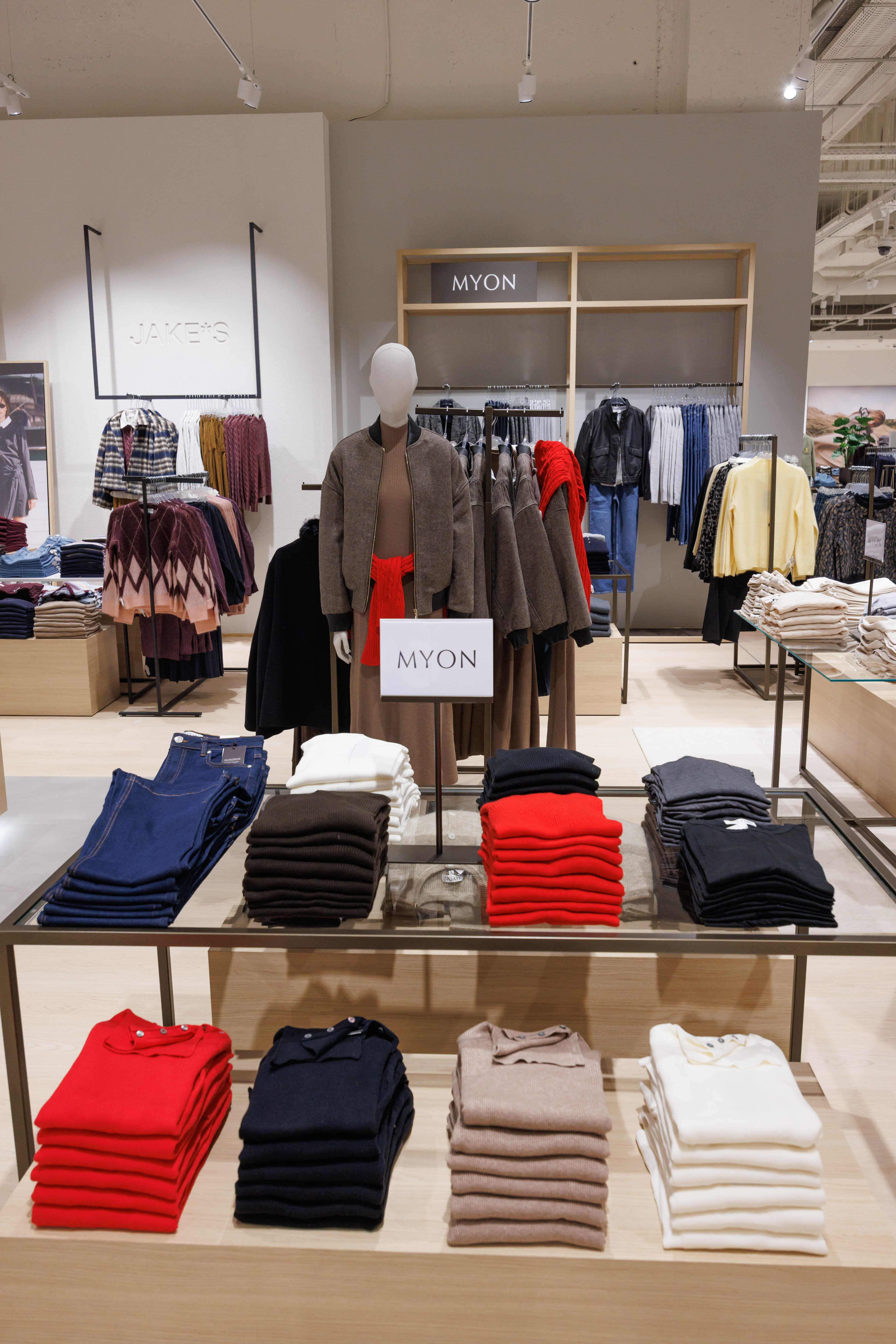 P&C Opening Ploiesti Store (04)