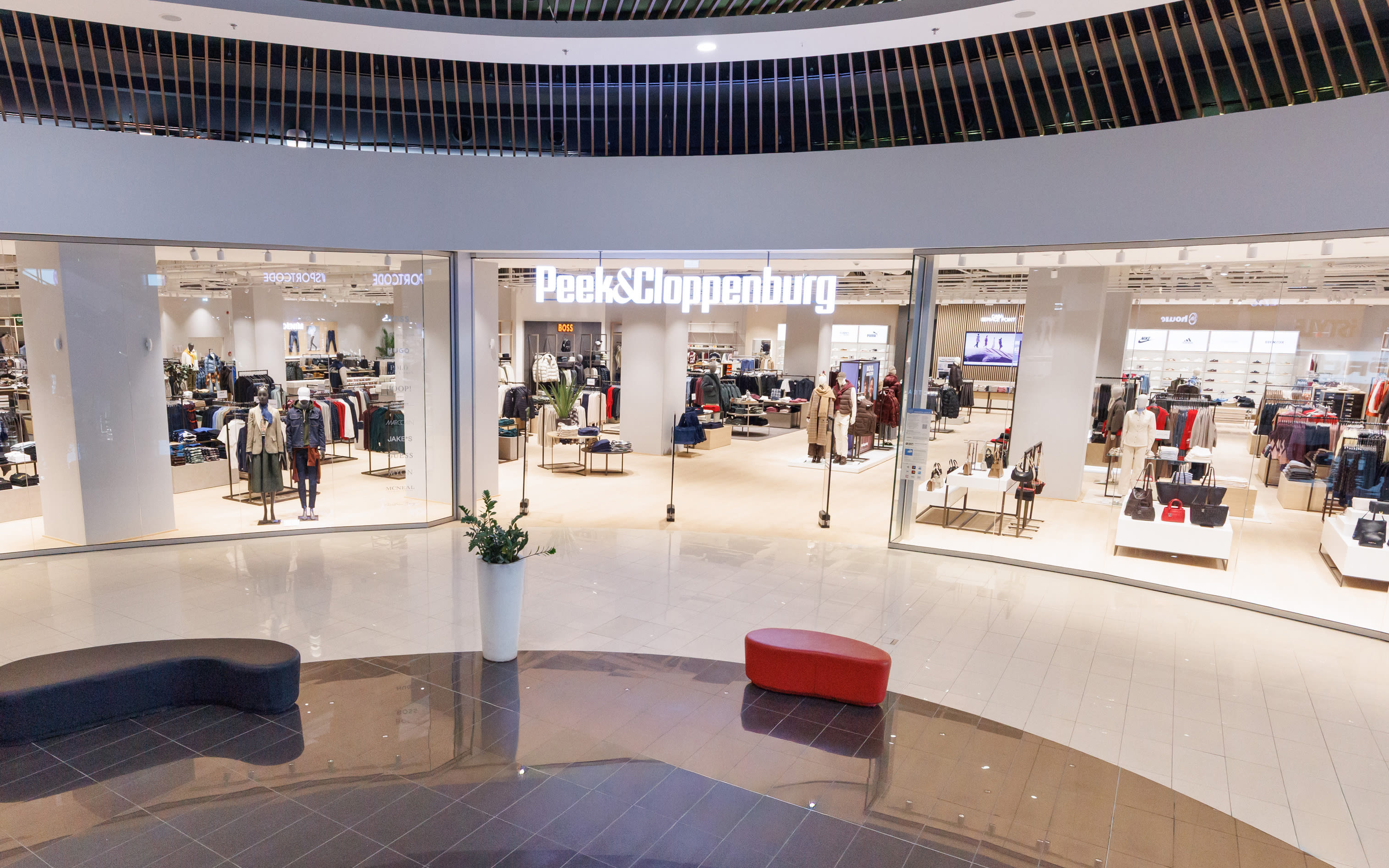 P&C Opening Ploiesti Store (06)