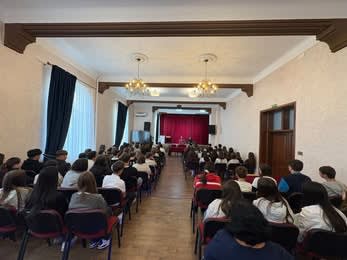 Activitate educațională dedicată cărții Balerina de la Auschwitz