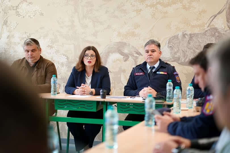 ISU Botoșani a organizat un exercițiu complex de intervenție la SC Mobilier Delagrave din Darabani