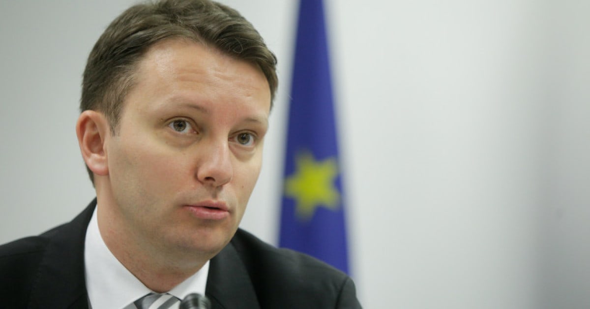 Siegfried Mureșan la o conferință de presă