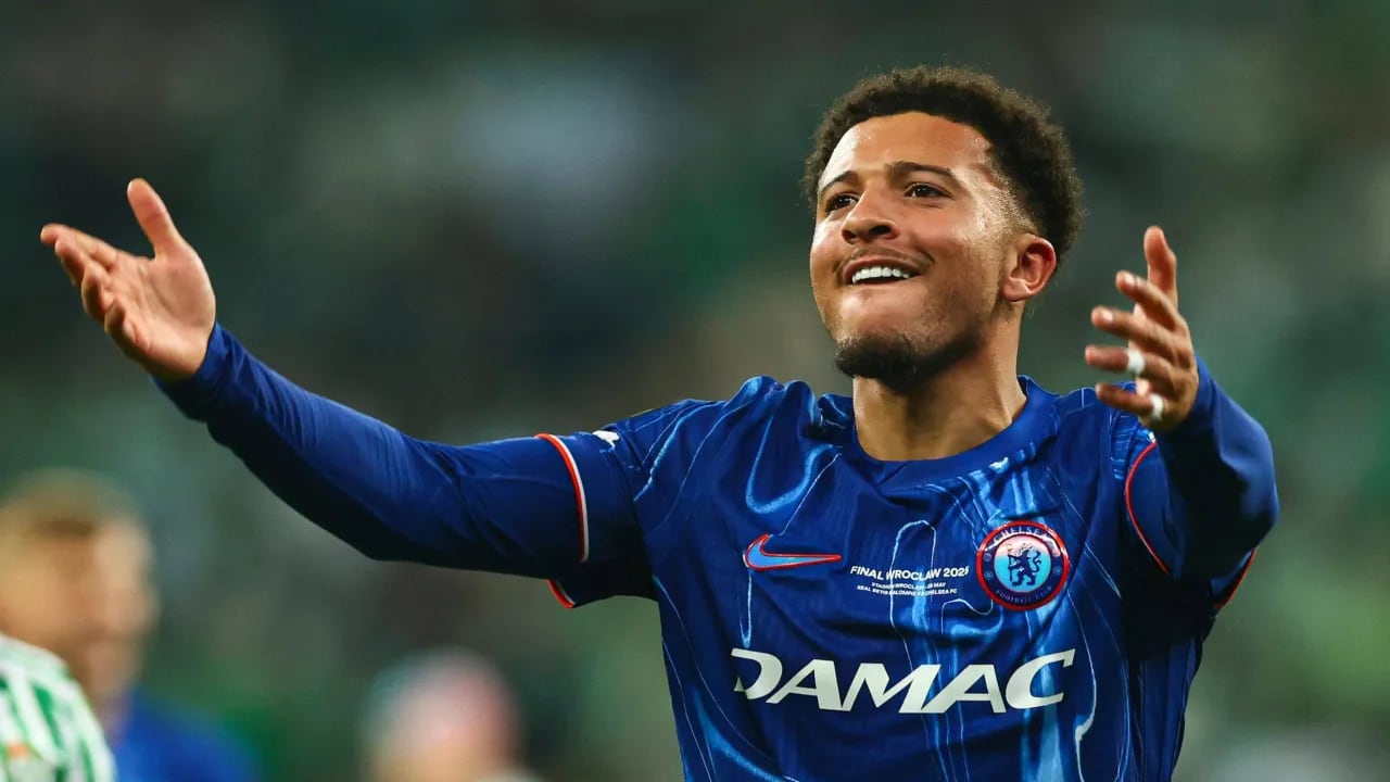 Jadon Sancho în acțiune pe teren