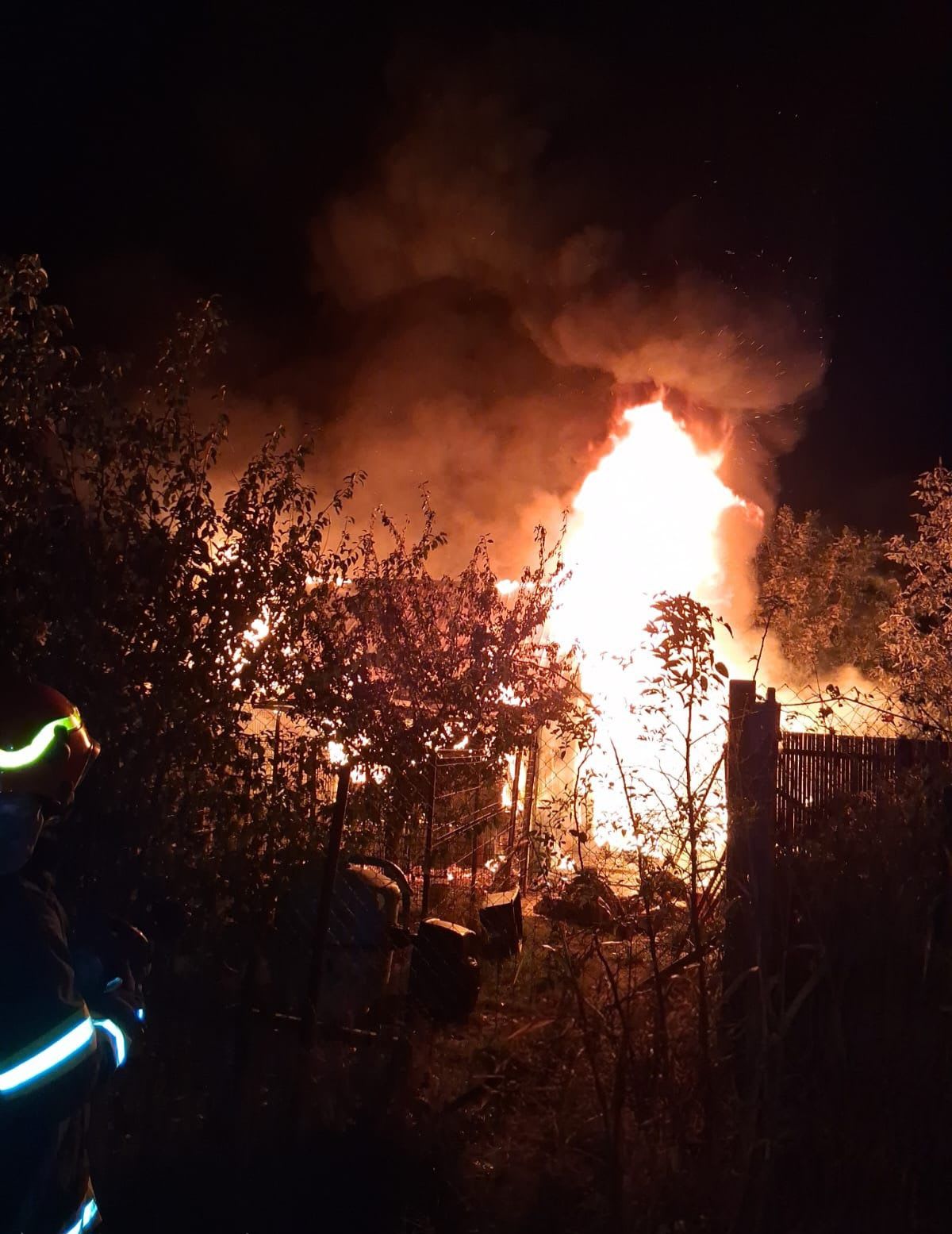 incendiu în gospodărie, echipaje de intervenție
