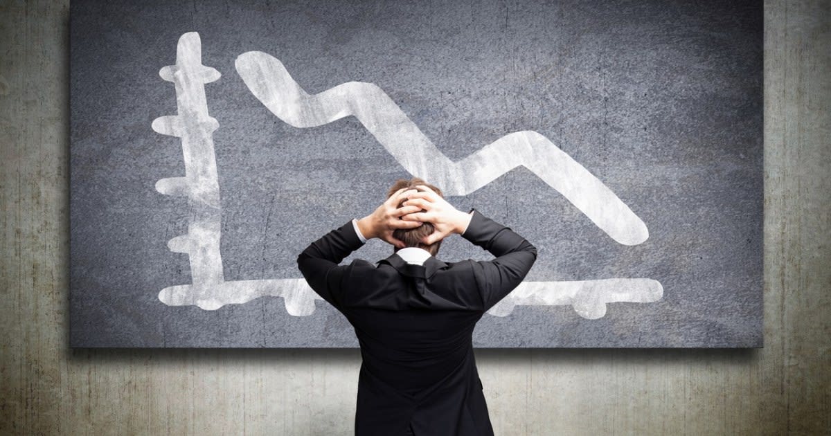 Economist discutând despre economia României