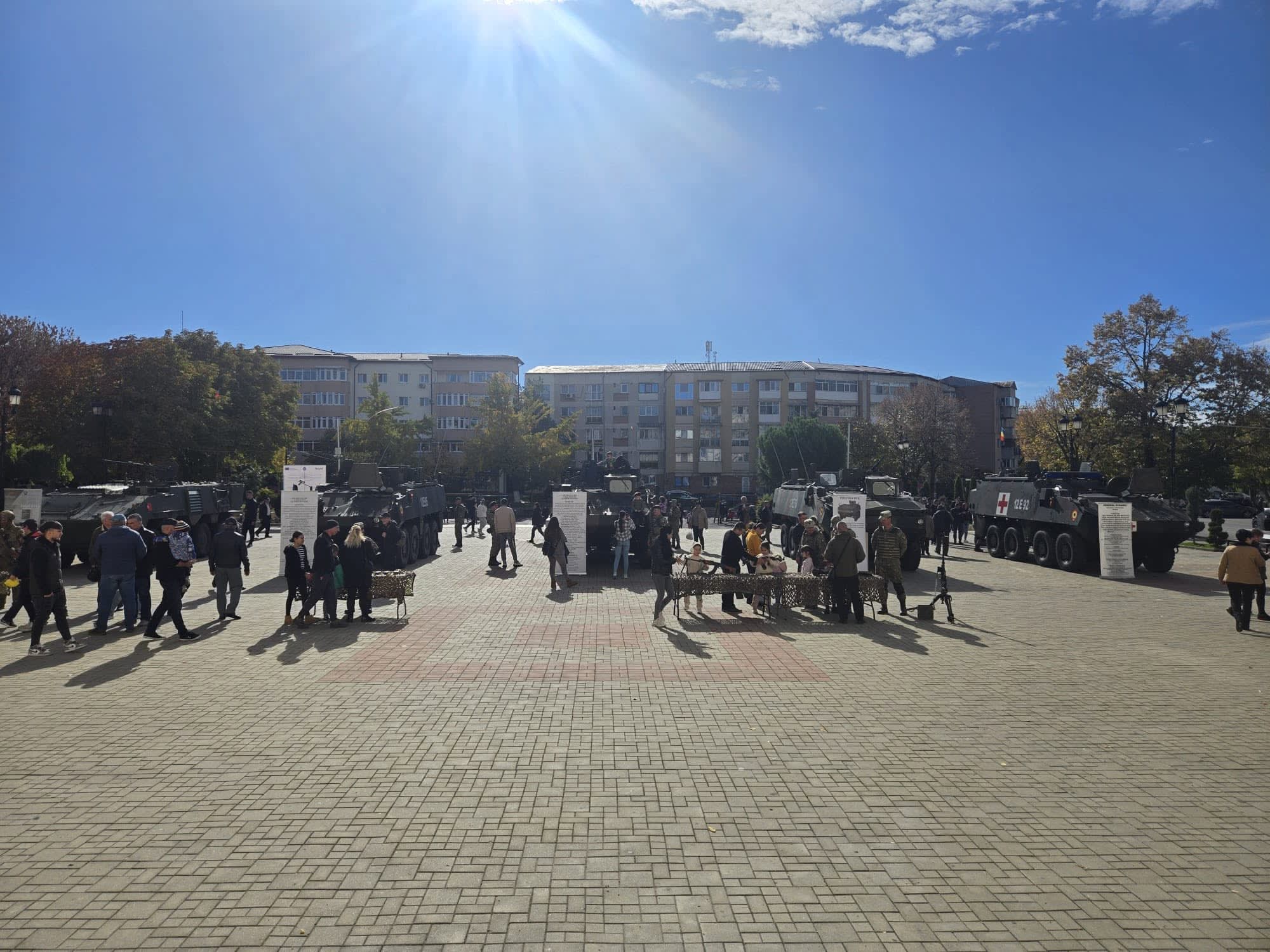 Expoziție de tehnică militară la Caracal