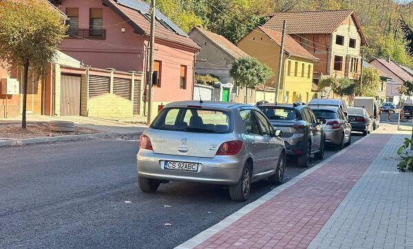 Lucrări de asfaltare pe strada G.A. Petculescu