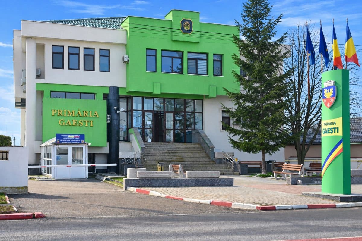 Primăria Găești modernizare servicii publice
