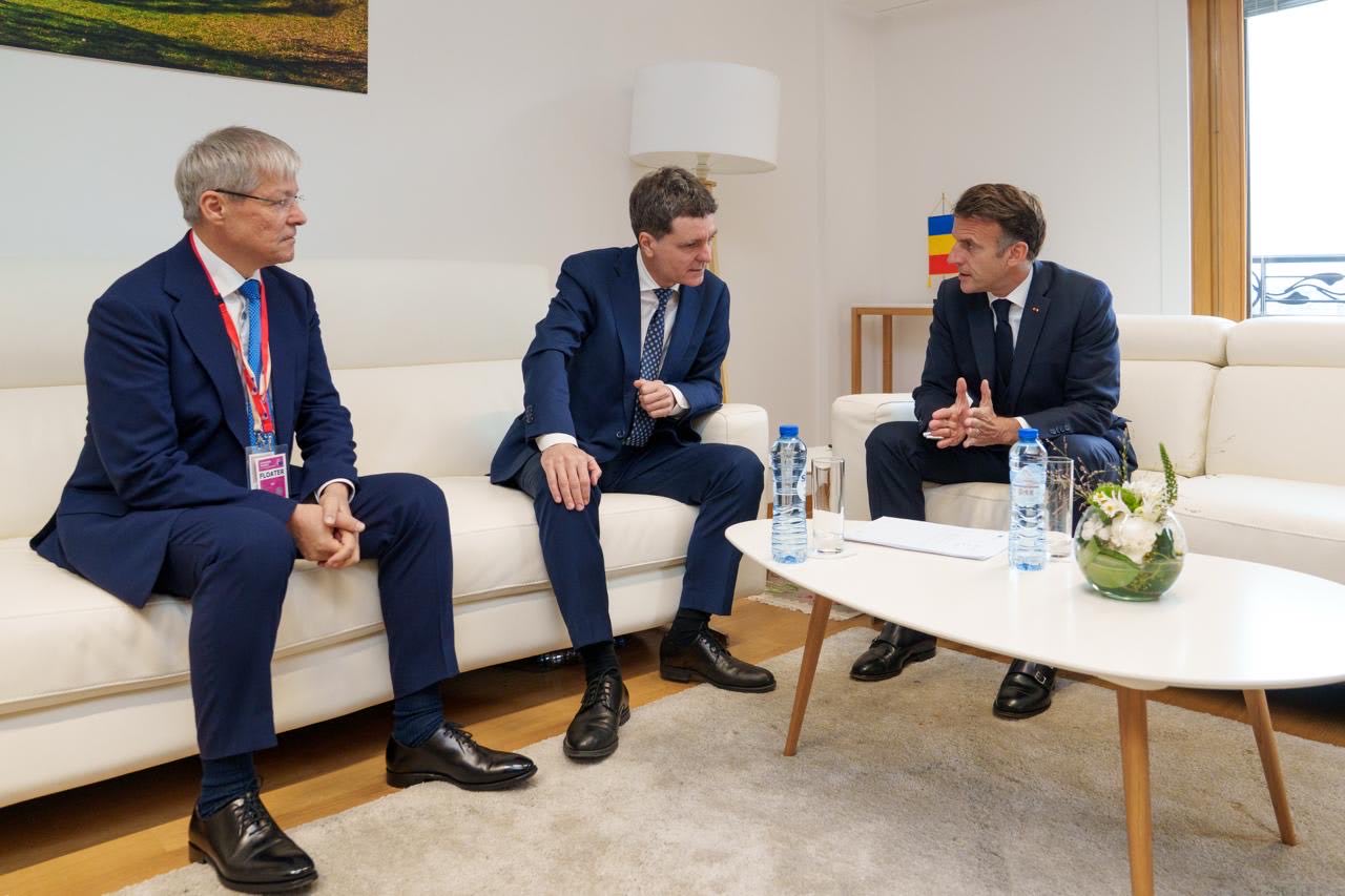 Nicușor Dan și Emmanuel Macron la întâlnire