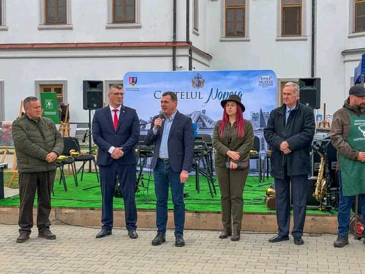Primar Lucian Rus la Festivalul Vânătorilor la Castelul Nopcsa