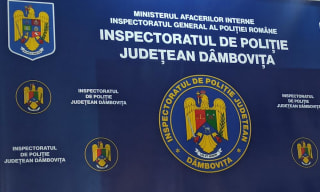 Polițiști în acțiune, percheziție