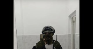 Costi Rogozanu discutând despre atacul de la Bistrița
