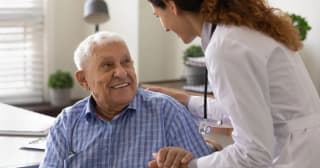 spital privat, intervenție medicală, pensionar