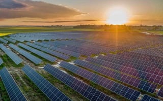 parc fotovoltaic cu cabluri electrice