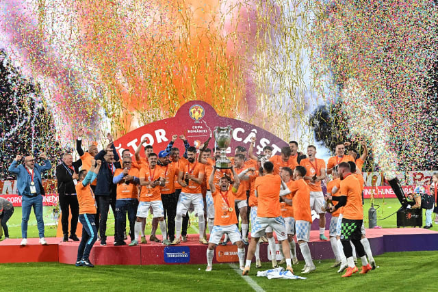 Echipe de Liga a 2-a care au castigat Cupa Romaniei