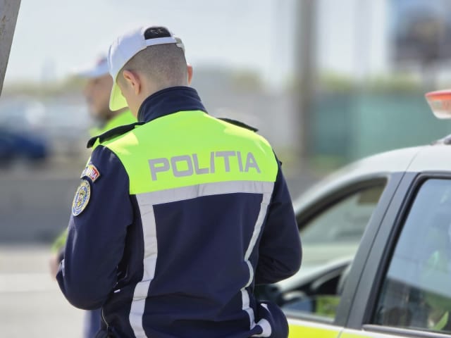 Accident în Ceptura de Jos: motocicletă și autoturism colizionează, un tânăr rănit