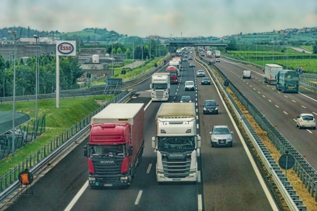 Acte necesare pentru transportul de marfă legal în România
