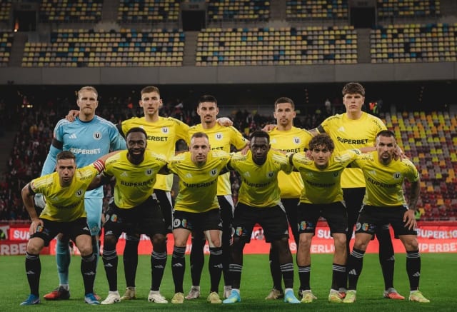 Dinamo București învinge liderul Universitatea Cluj cu scor 2-1 pe Arena Națională