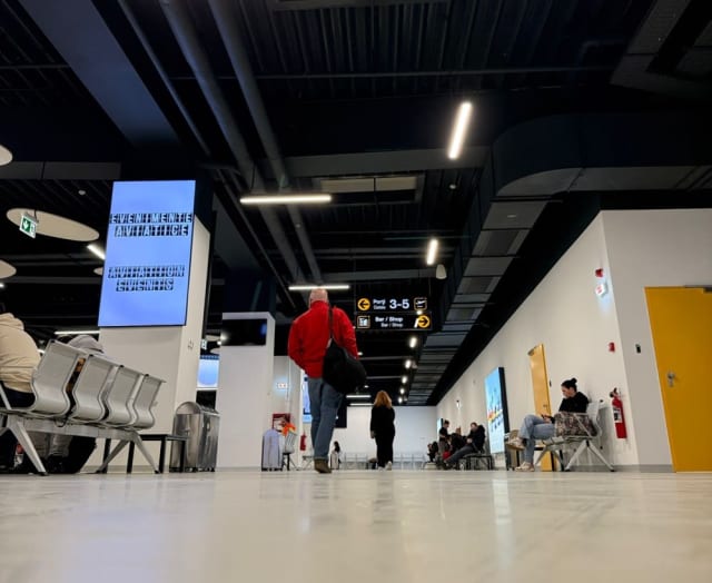 Aeroportul Mihail Kogălniceanu începe zborurile către Roma mai devreme de planificat