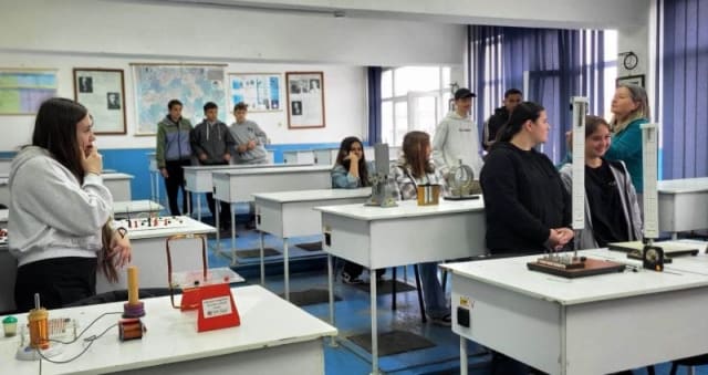 Viitorii liceeni au trecut pragul Liceului Tehnologic Iernut. Ziua Porților Deschise, o invitație la alegerea unui drum educațional