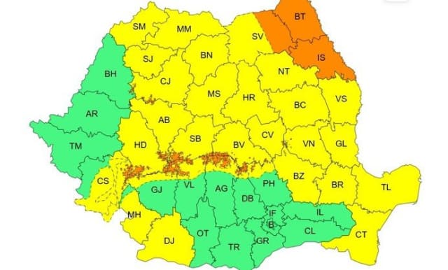Vreme rece cu brumă și precipitații mixte până vineri dimineață la Cluj
