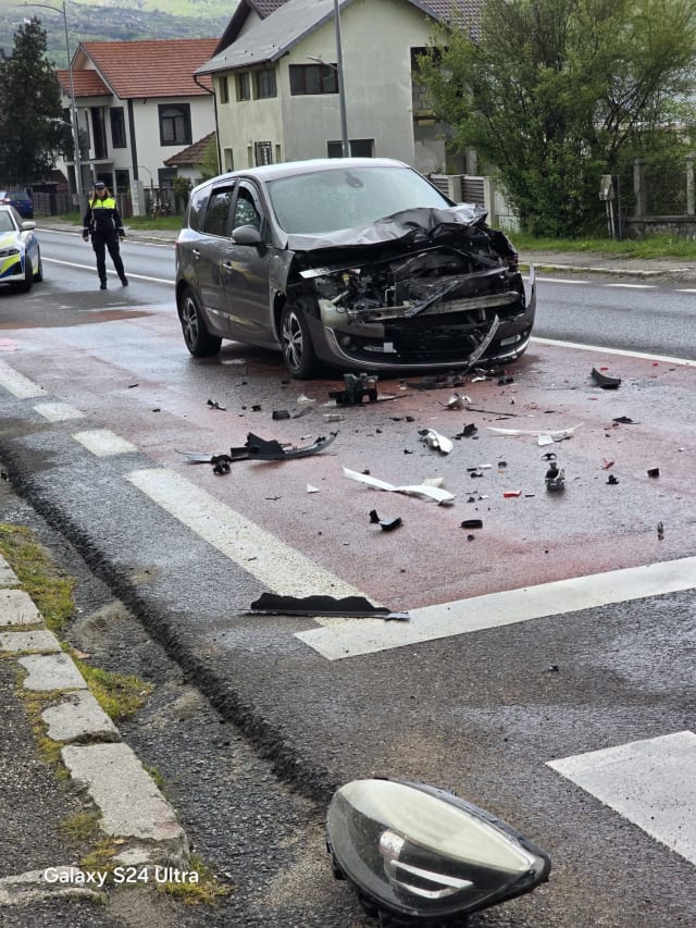 Accident pe DN 7, în Călimănești: un tânăr de 22 de ani a ajuns la spital după ce nu a păstrat distanța regulamentară