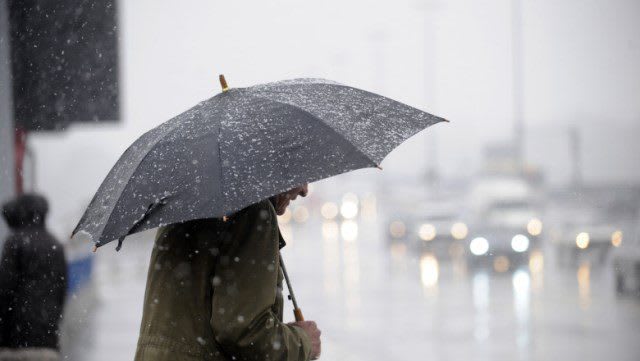 Meteorologii a anunțat vreme rece, vânt puternic și ninsori la munte în următoarele zile