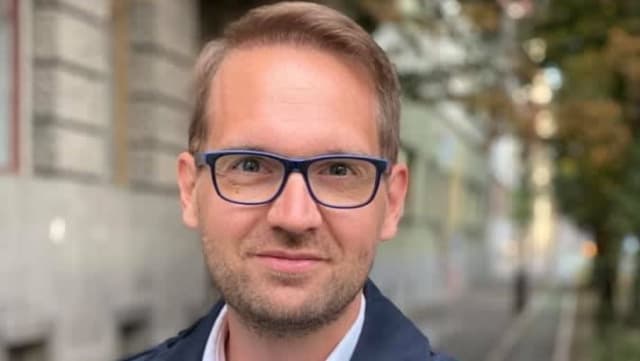 Dominic Fritz afirmă că a muncit pentru a sluji România și nu va arunca munca aceasta