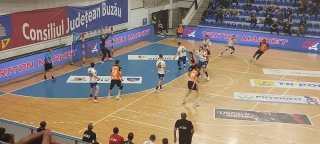 S-a spart ghinionul! HC Buzău câștigă clar în restanța cu Minaur Baia Mare