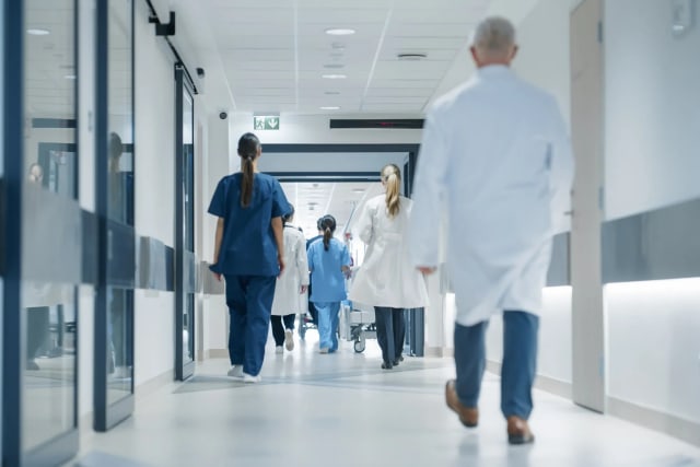 Presa a greșit în relatarea suferinței unei vedete, spun specialiștii