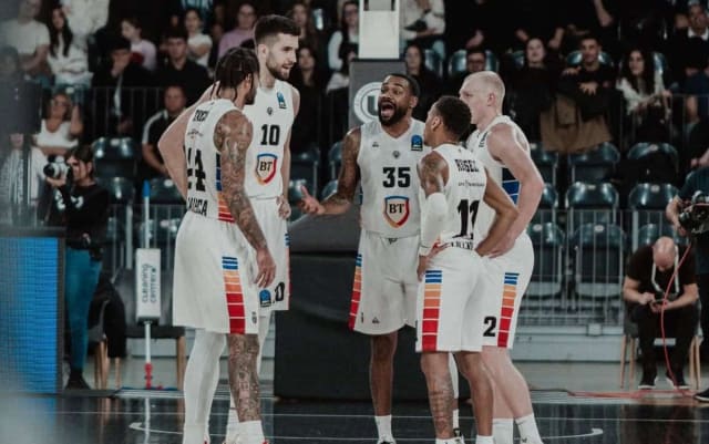 U-Banca Transilvania revine în Liga Națională după 10 luni cu duelul împotriva CSU Sibiu
