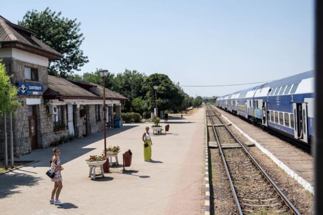 Circulația trenurilor pe ruta Constanța – Mangalia se a reluat de la 30 aprilie
