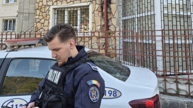 Telefon furat de la turistă în Slănic Moldova, recuperat rapid de polițiști