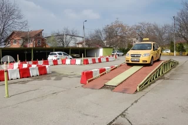 Proba auto în poligon poate reveni la examenul de obținere a permisului de conducere
