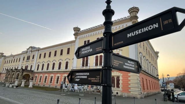 Peste 50 de negustori înscriși pentru târgul de antichități din Alba Iulia în mai
