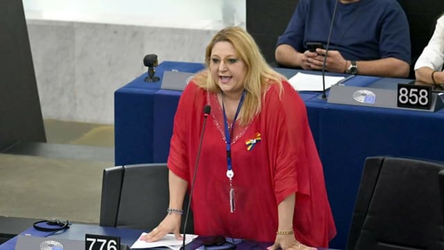 Comisia juridică a Parlamentului European a aprobat ridicarea imunității Dianei Șoșoacă