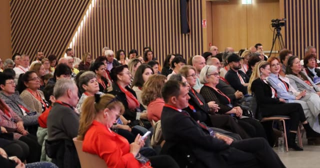 Cercetarea salvează vieți: peste 400 de participanți și 40 de asociații la cea mai mare conferință din România