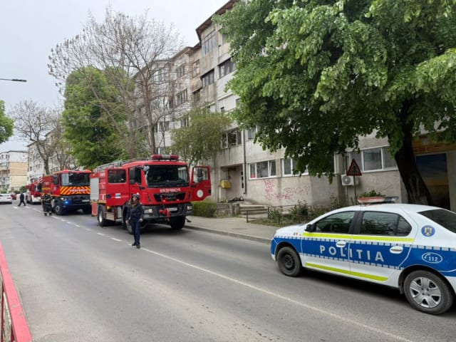 Incendiu la un apartament din Tulcea: o tânără a fost transportată la spital