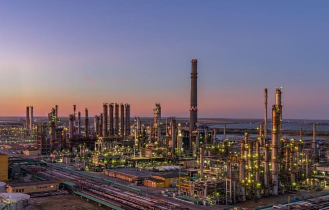 Rompetrol Rafinare a anunțat stocuri peste medie și livrări constante de carburanți