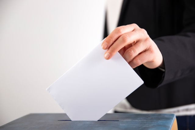 Alegeri anticipate: singura cale să aflăm ce vrea cu adevărat România acum
