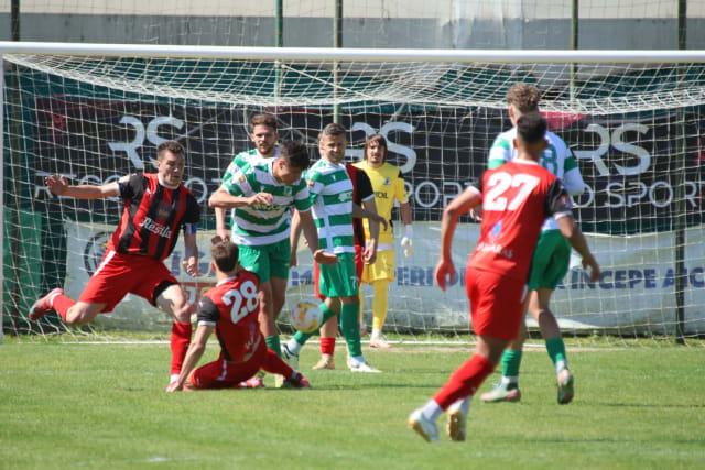 Deznodământul play-off-ului din Liga II, în direct la Radio Timișoara / AUDIO