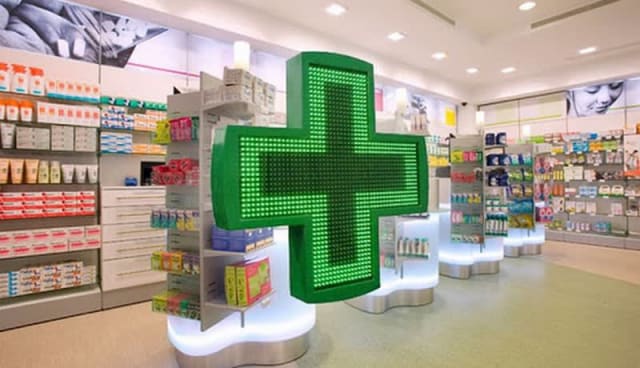 Farmacii și centre medicale din Brașov și Făgăraș deschid de 1 Mai pentru nevoi urgente
